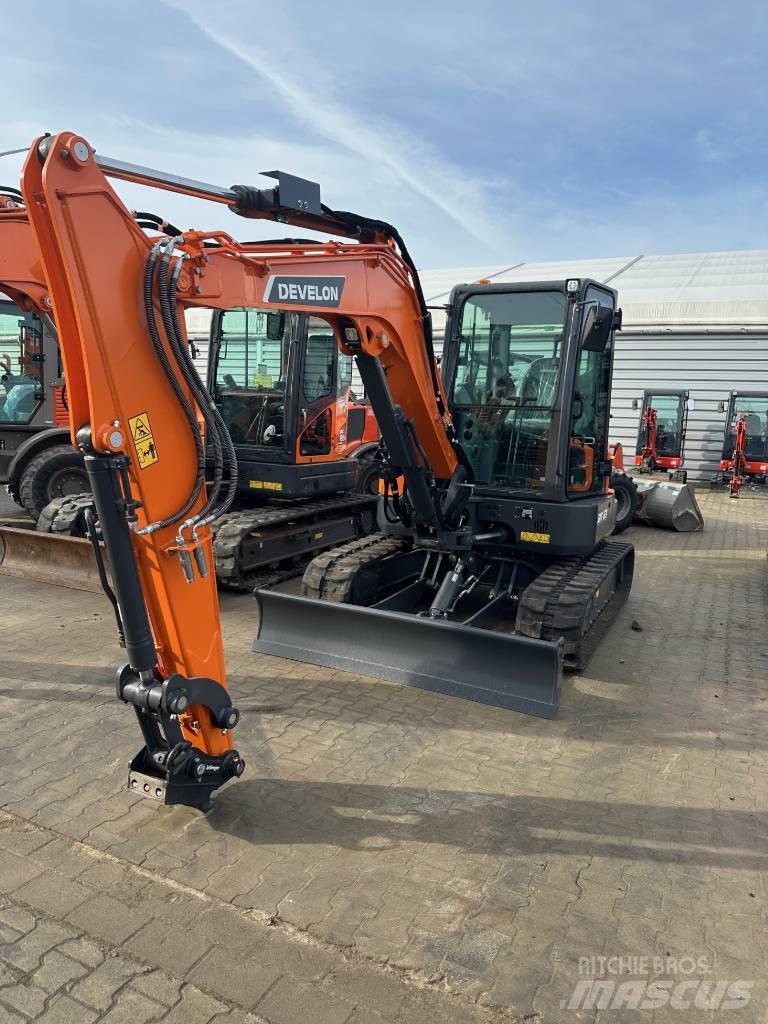 Develon DX 63-7 小型挖掘机