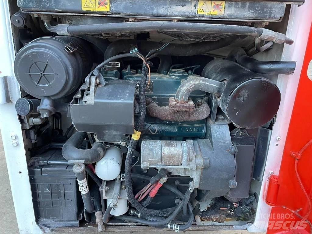 Bobcat S 70 滑移装载机