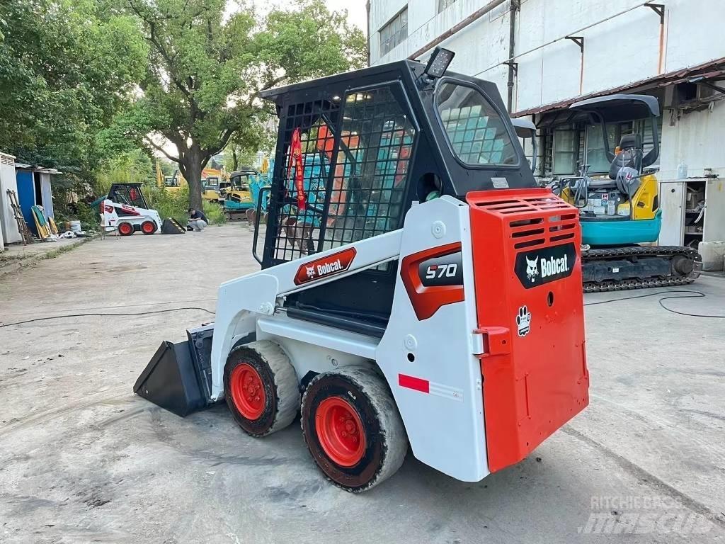 Bobcat S 70 滑移装载机