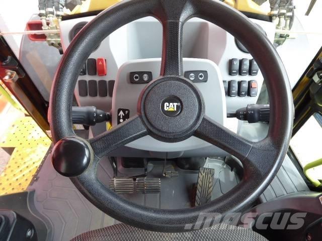 CAT 444 反铲装载机