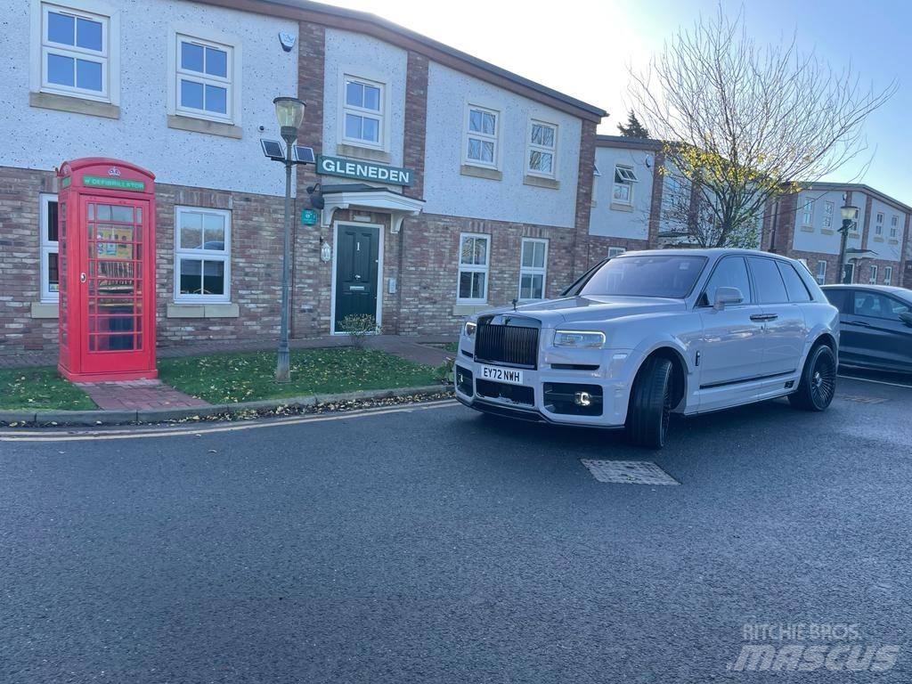 Rolls Royce Cullinan 汽车