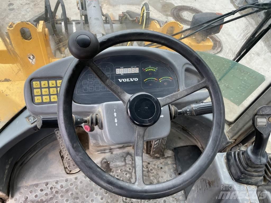 Volvo L 30 ZX 轮式装载机