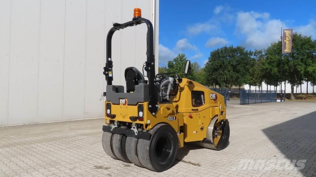 CAT CC4.0 复合式压路机