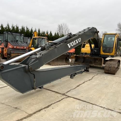 Volvo EC 240 LR 履带挖掘机