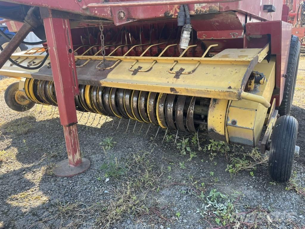 New Holland 544 圆捆打捆机