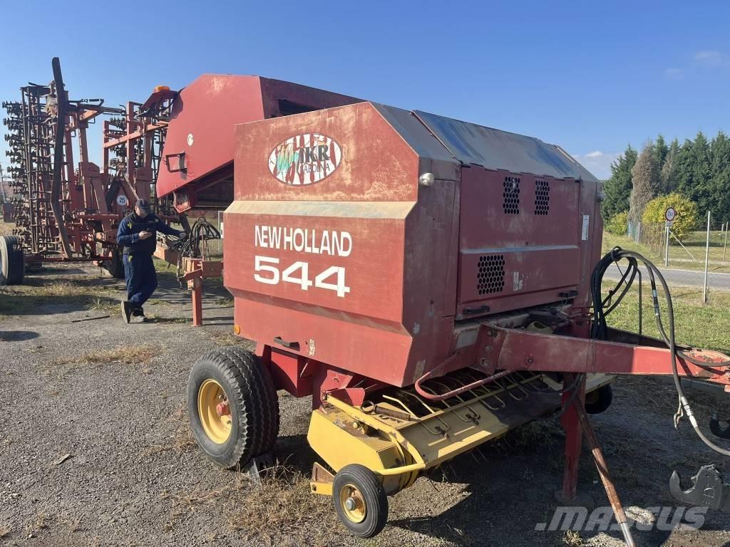 New Holland 544 圆捆打捆机