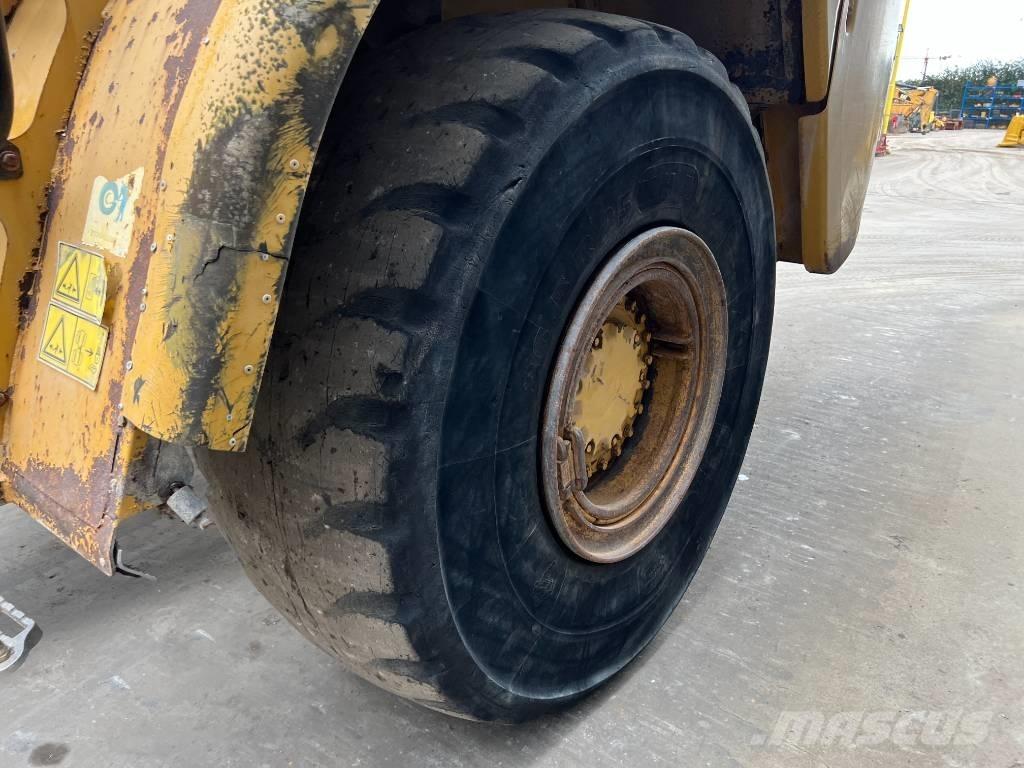 CAT 735 铰接式自卸车