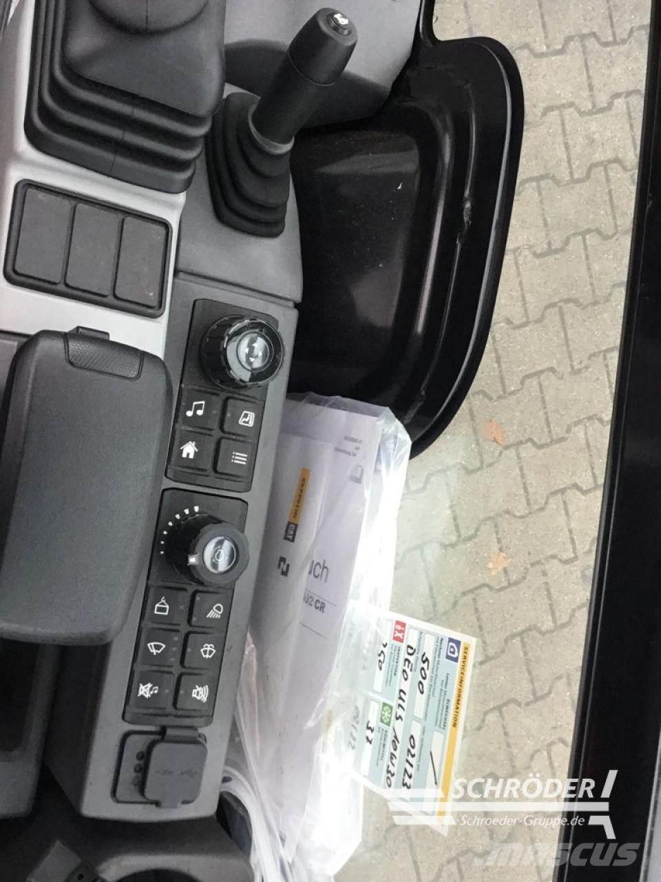 CAT 302 CR 轮式挖掘机