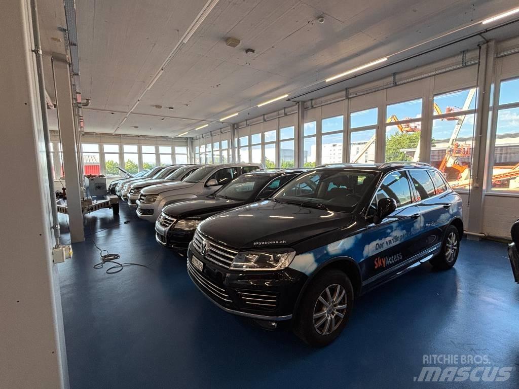 Toyota Landcruiser 越野车