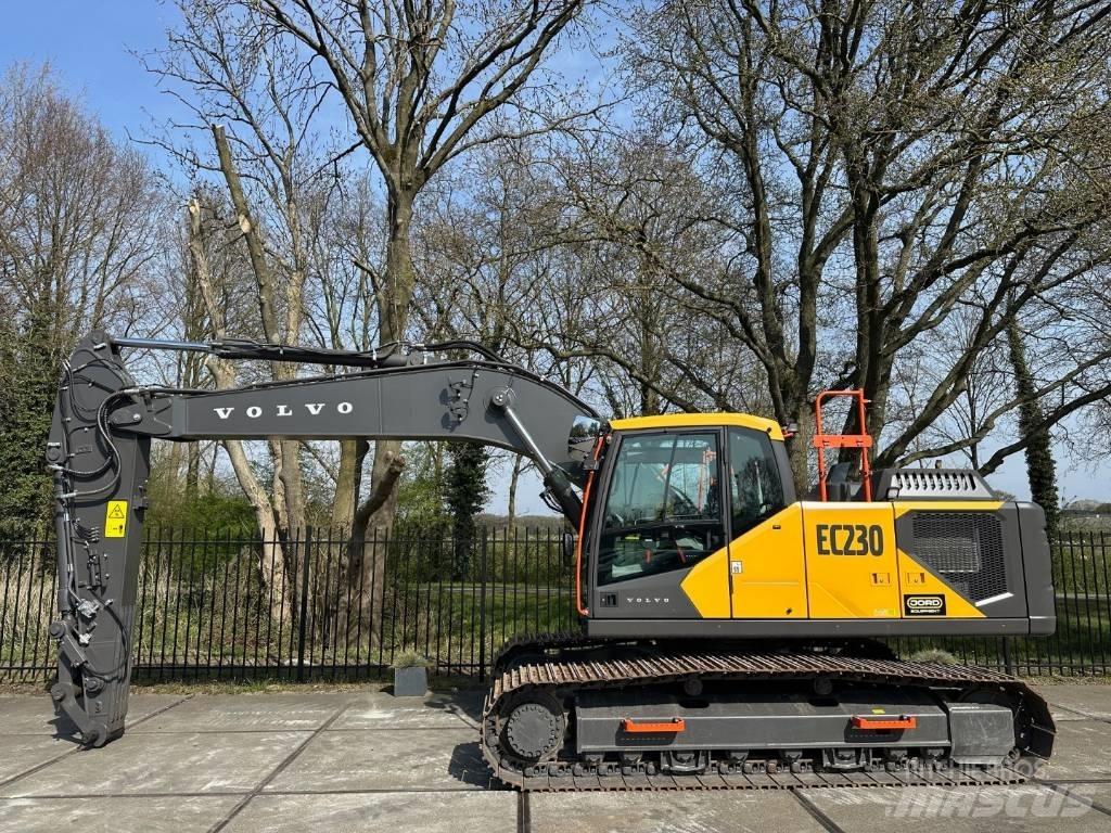 Volvo EC 230FL 履带挖掘机