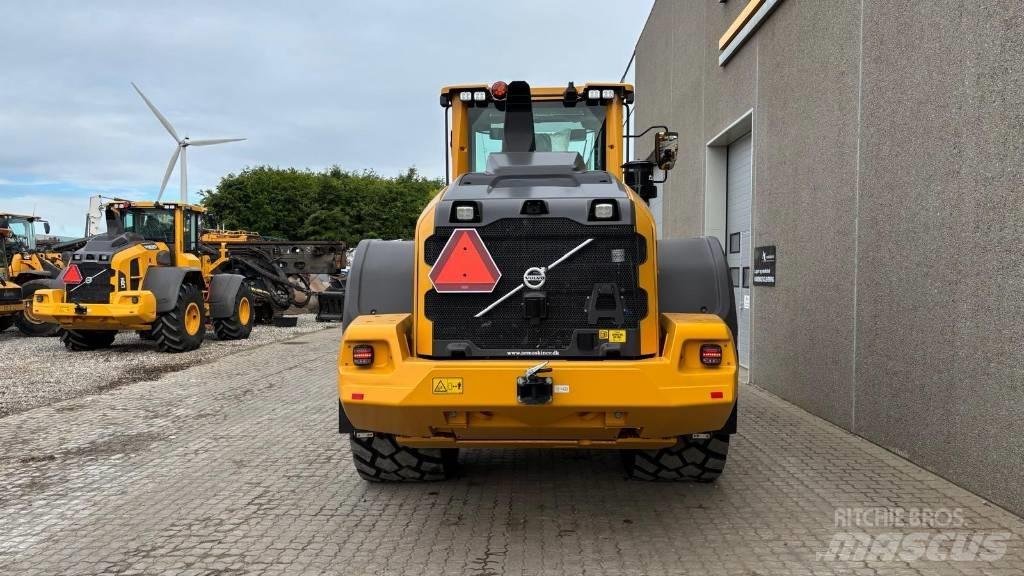Volvo L 120 H 轮式装载机