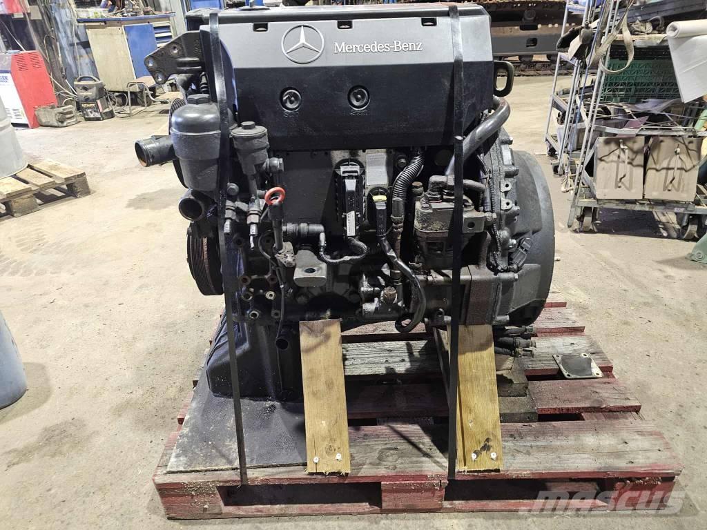 Mercedes-Benz LA904 发动机