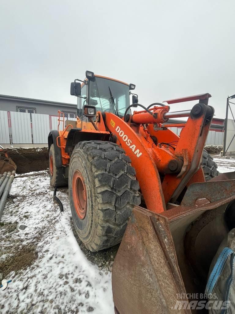 Doosan DL 400 轮式装载机