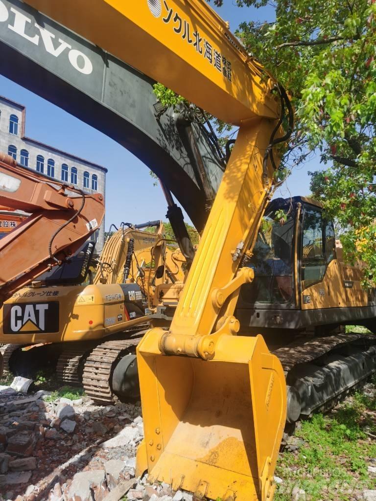 Komatsu PC 220-7 履带挖掘机