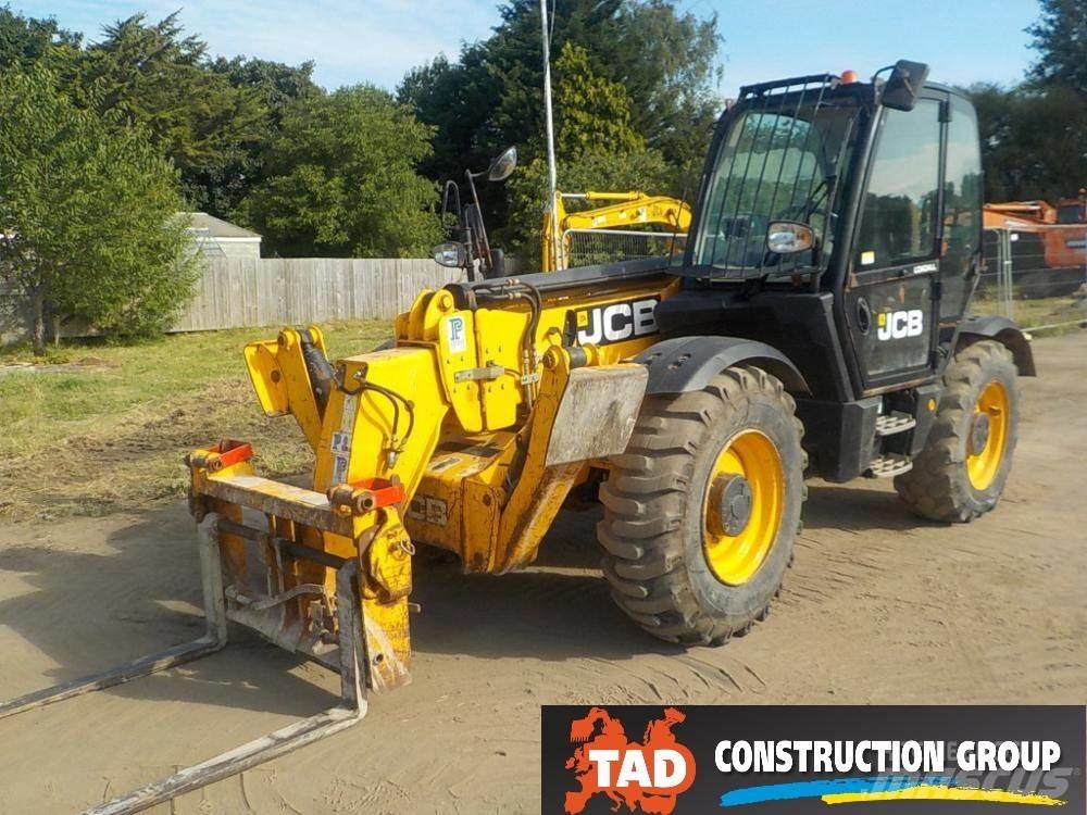 JCB 535-125 伸缩臂叉装车|叉装车