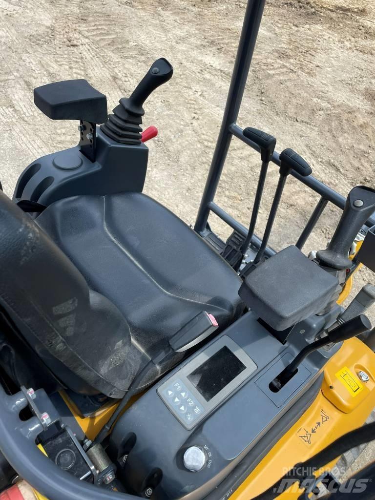 XCMG XE 18 U 小型挖掘机