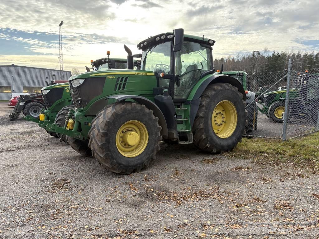 John Deere 6215 R 拖拉机/农用车
