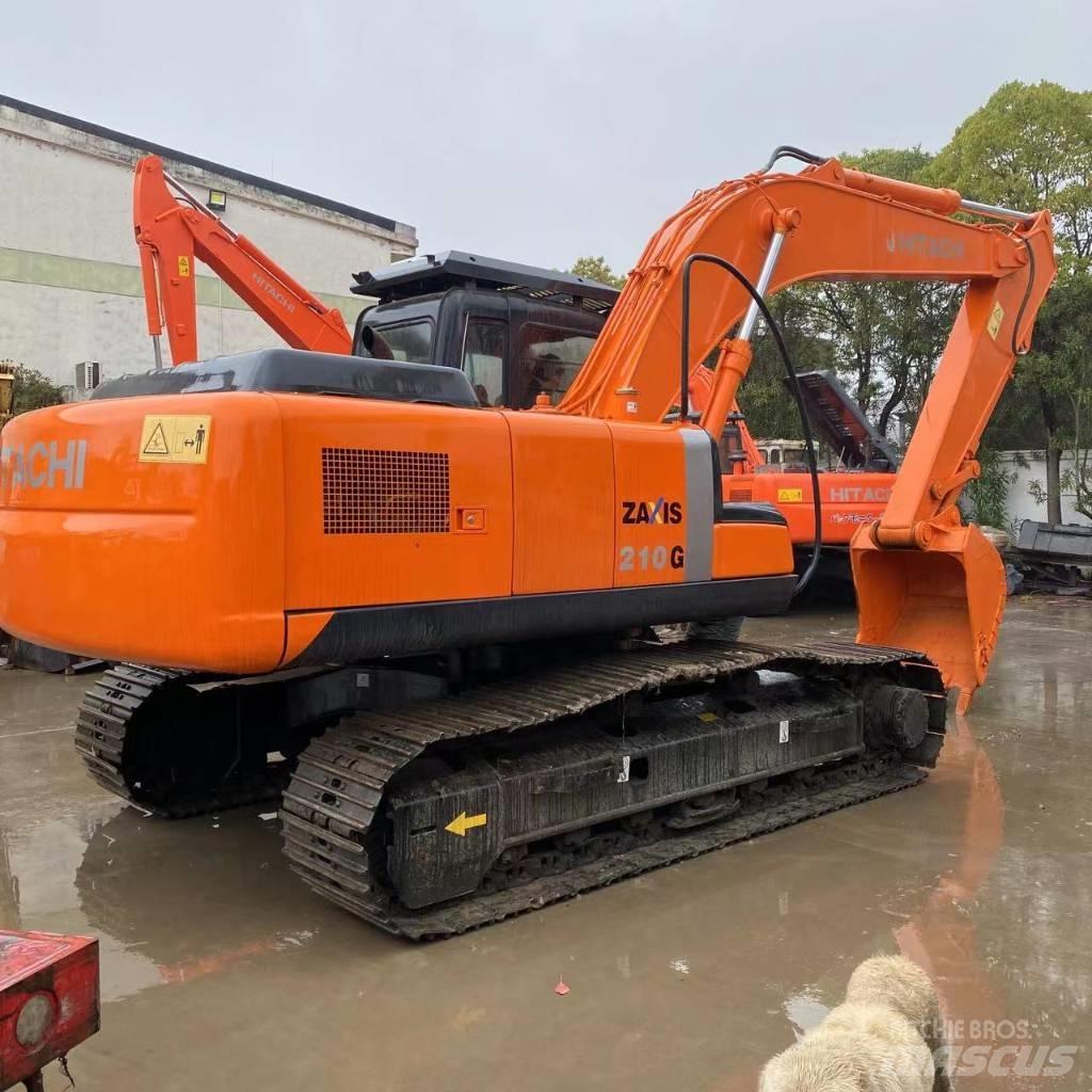 Hitachi ZX 210 履带挖掘机
