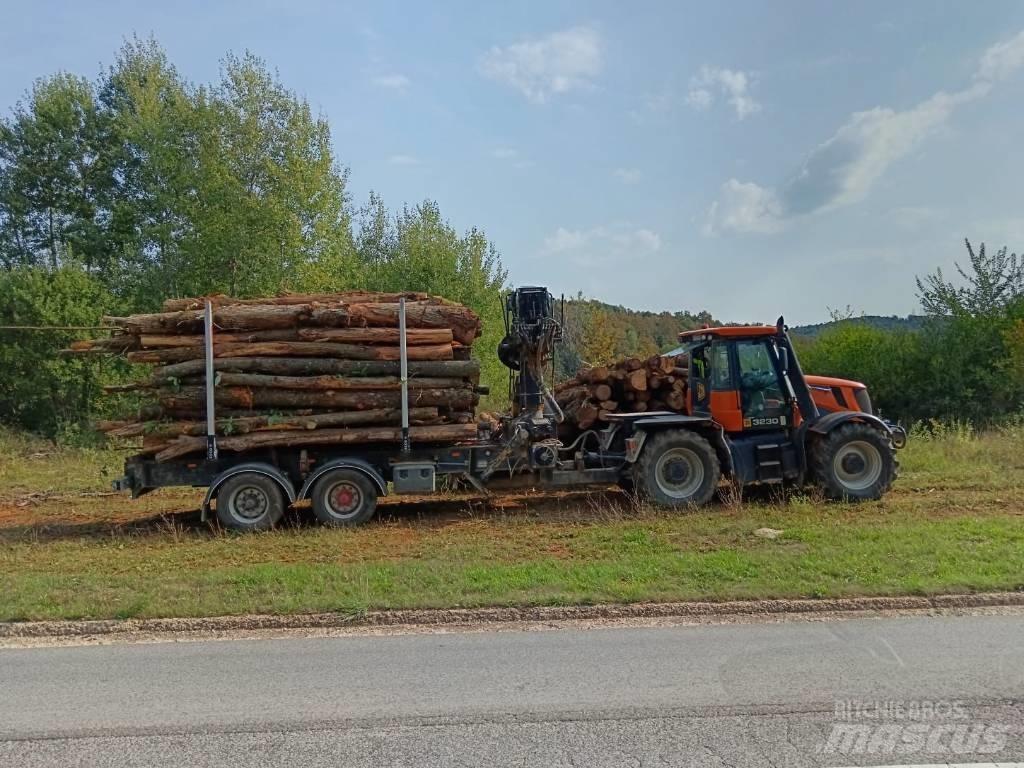 JCB Fastrac 3230 林业拖拉机
