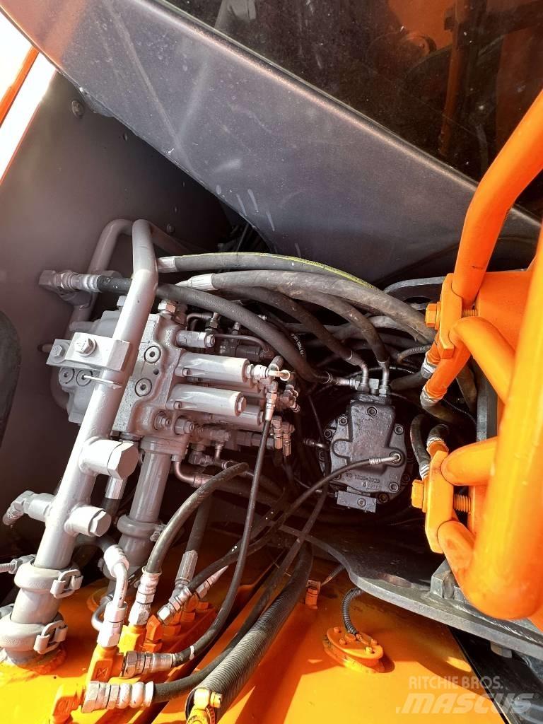 Hitachi ZX 70 履带挖掘机