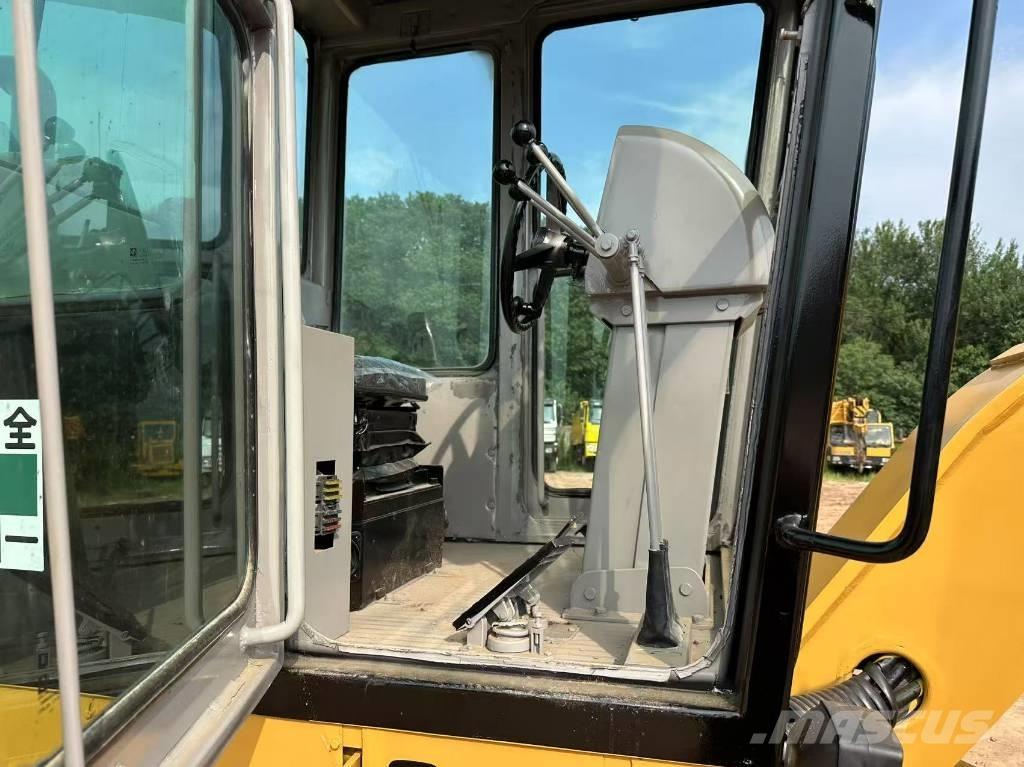 CAT 140 K 平地机/推土机