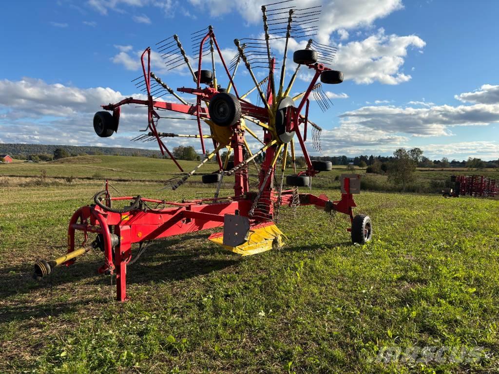 Pöttinger Top 881A 料堆整形机