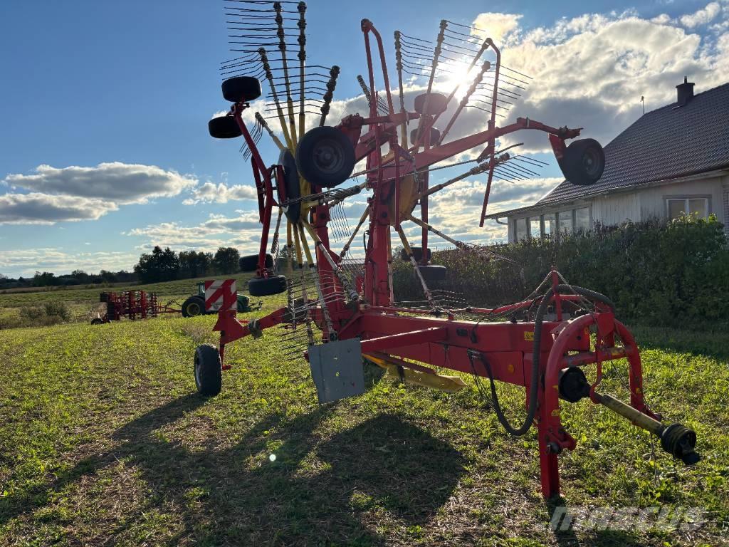 Pöttinger Top 881A 料堆整形机