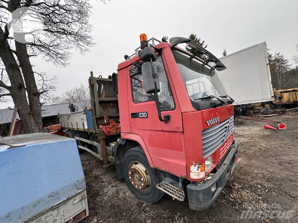 Volvo FL7 起重车
