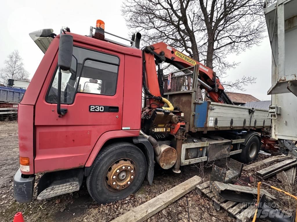 Volvo FL7 起重车