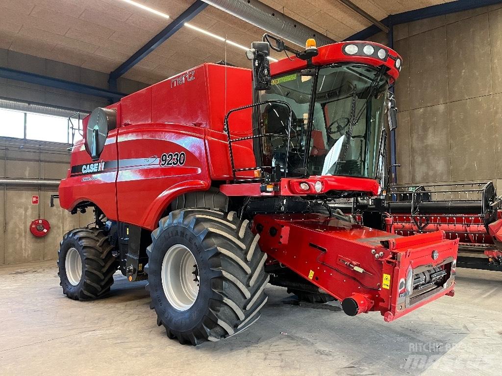 Case IH 9230 联合收割机