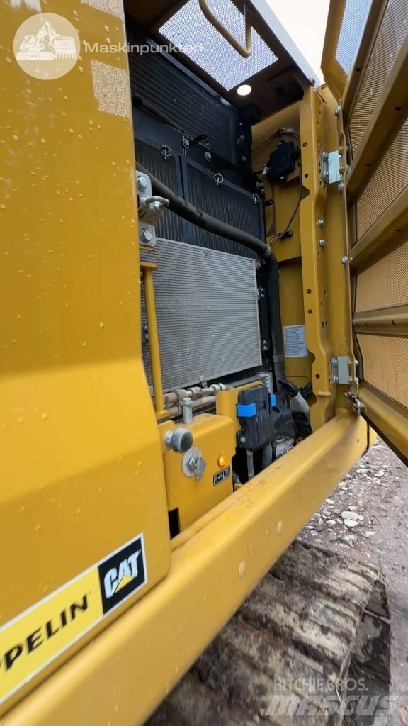 CAT 323 履带挖掘机