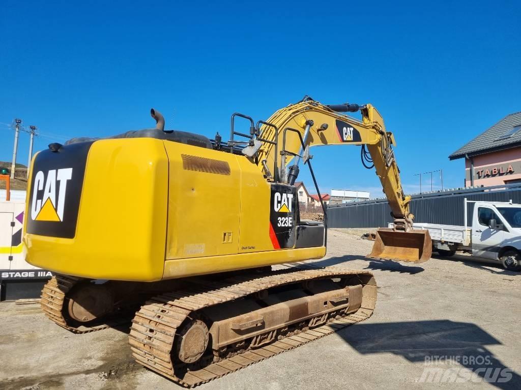 CAT 323 EL 履带挖掘机