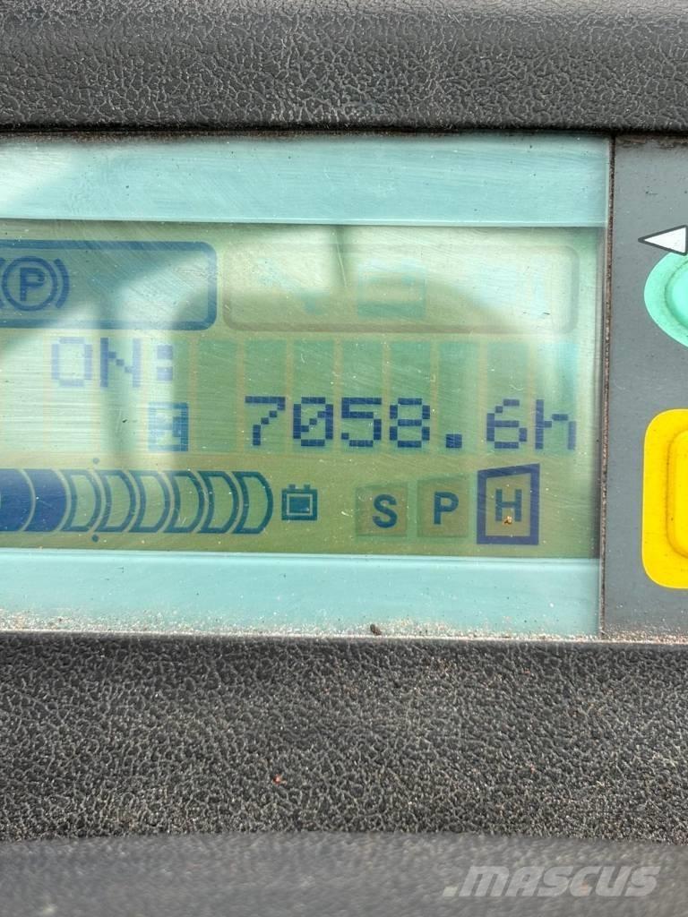 Toyota 7 FBM 30 电动叉车