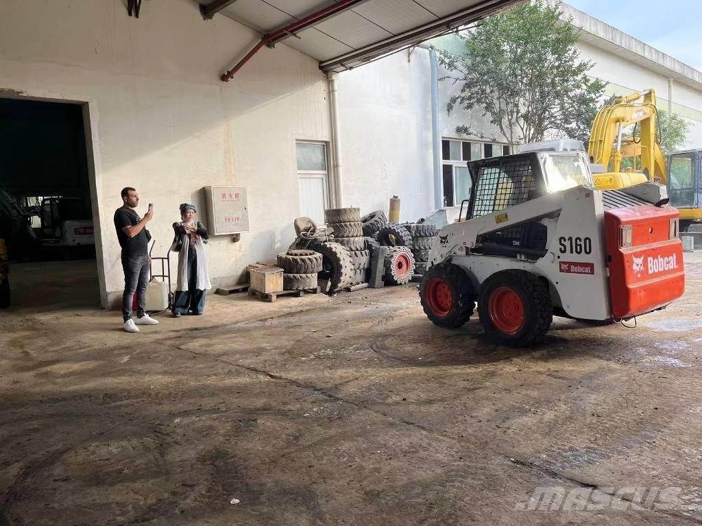 Bobcat S 160 滑移装载机