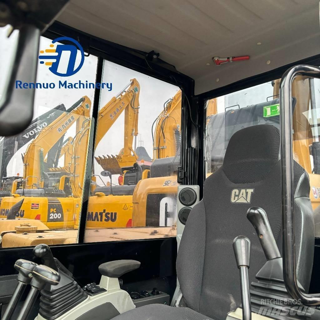 CAT 305.5 E2 小型挖掘机
