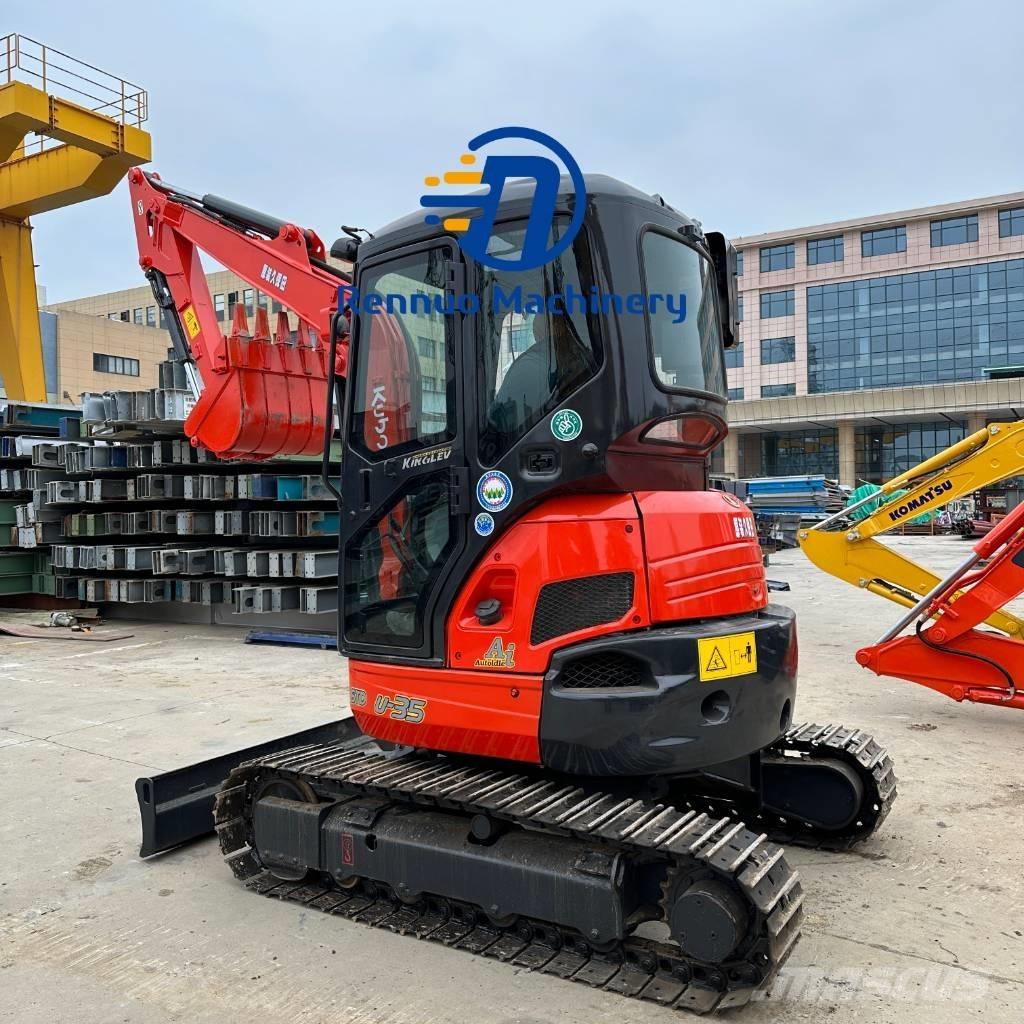 Kubota U 35 小型挖掘机