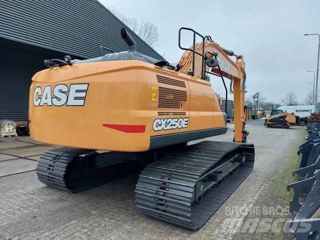 CASE CX250E 履带挖掘机