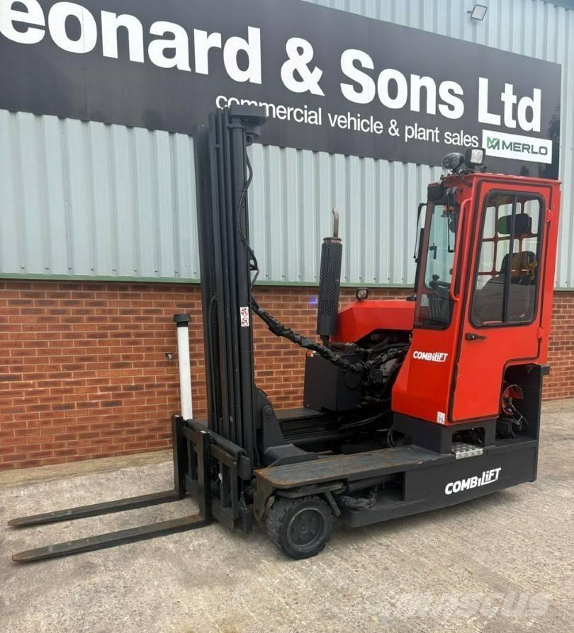 Combilift C 3000 侧卸式铲车