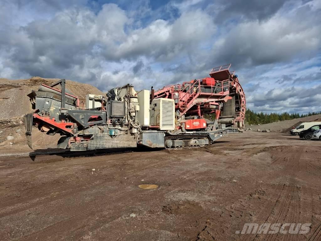 Sandvik UH550 E 移动式破碎机