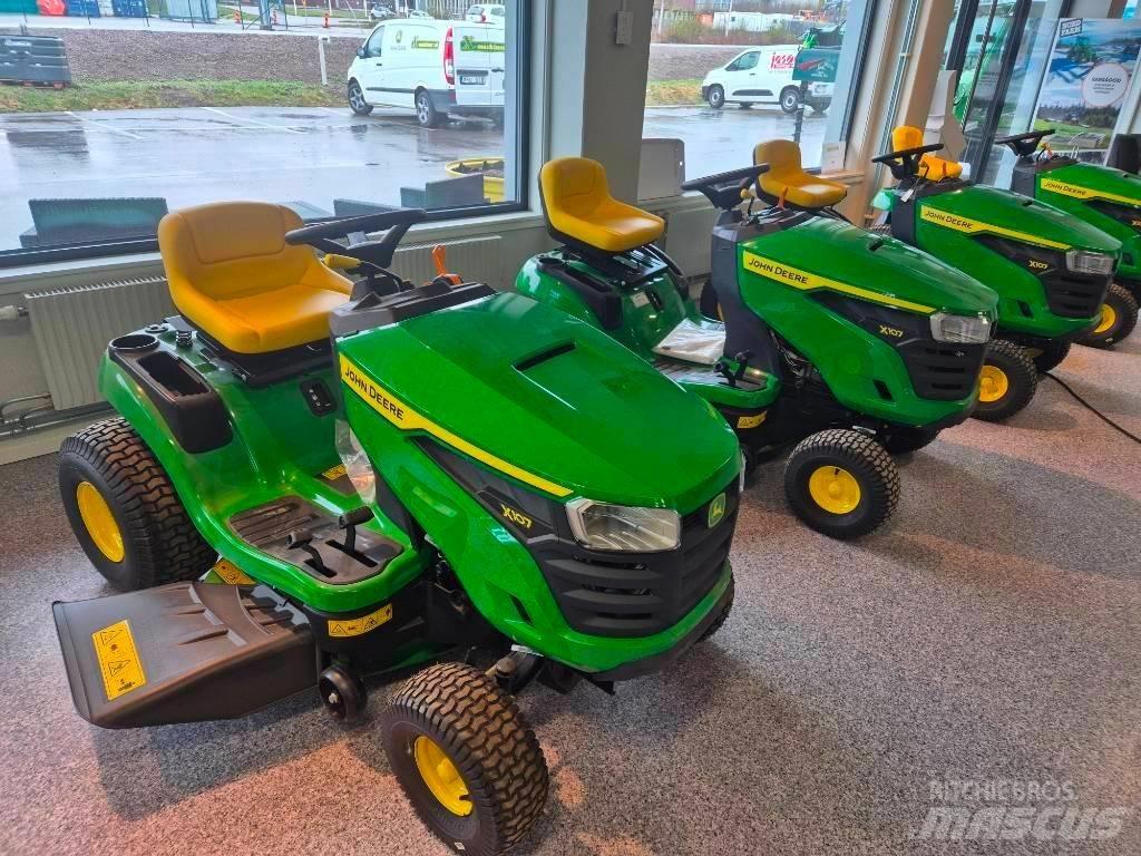 John Deere X 107 骑乘式割草机