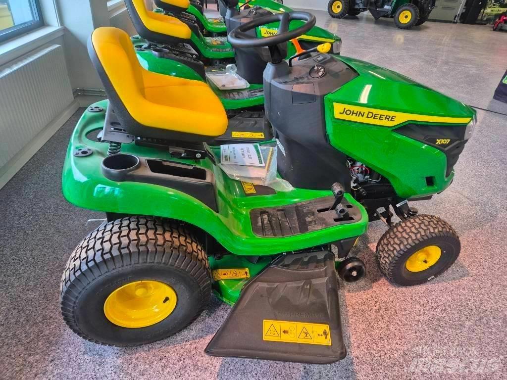 John Deere X 107 骑乘式割草机