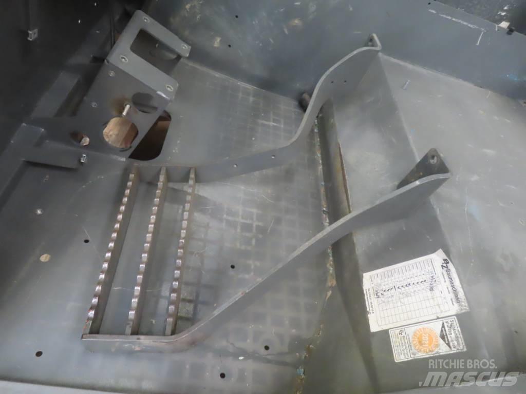 Kramer 353-354 驾驶室与内部