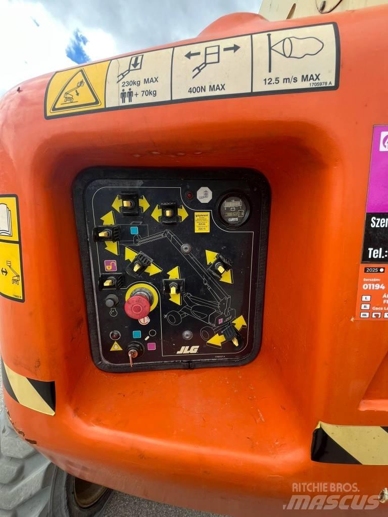 JLG M 600 JP 曲臂高空工作平台