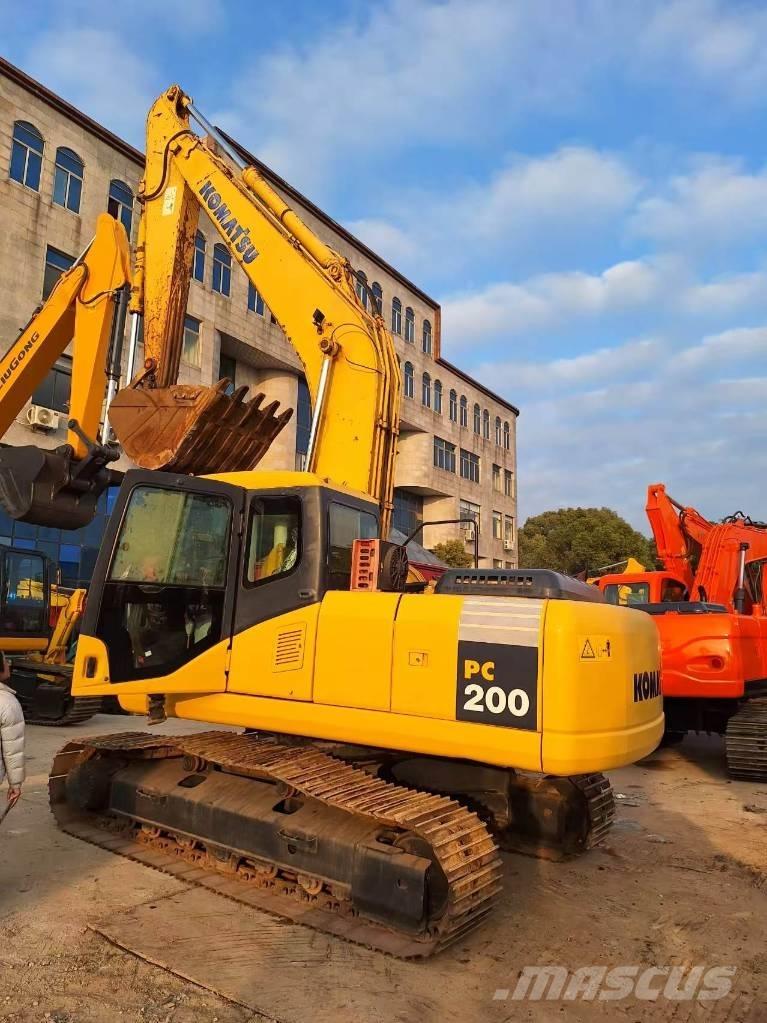 Komatsu PC 200-7 履带挖掘机
