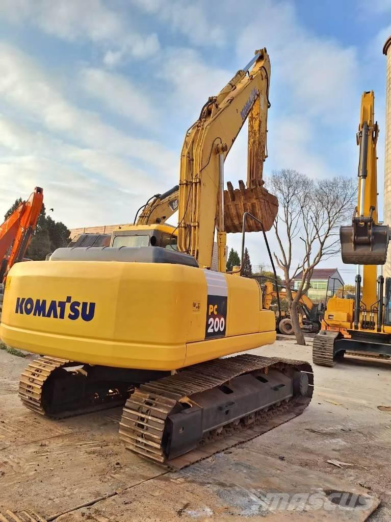 Komatsu PC 200-7 履带挖掘机