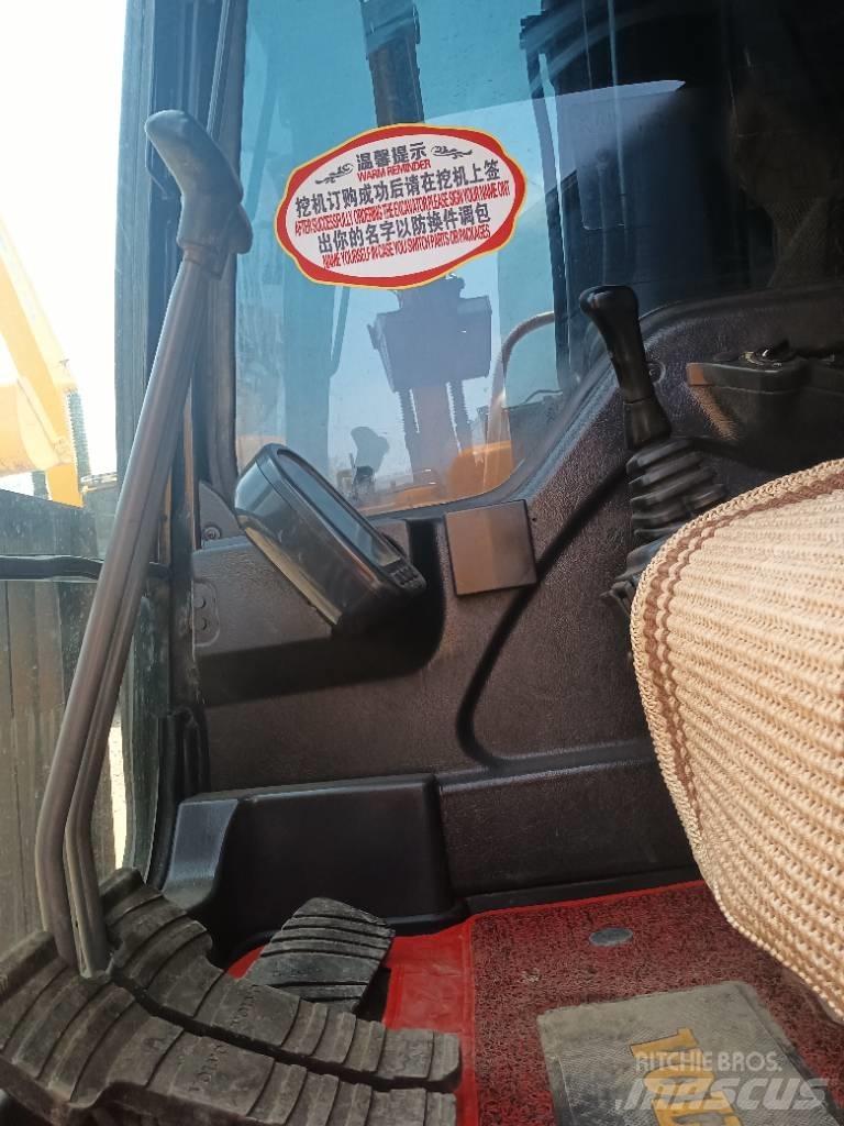 Volvo EC 240 履带挖掘机