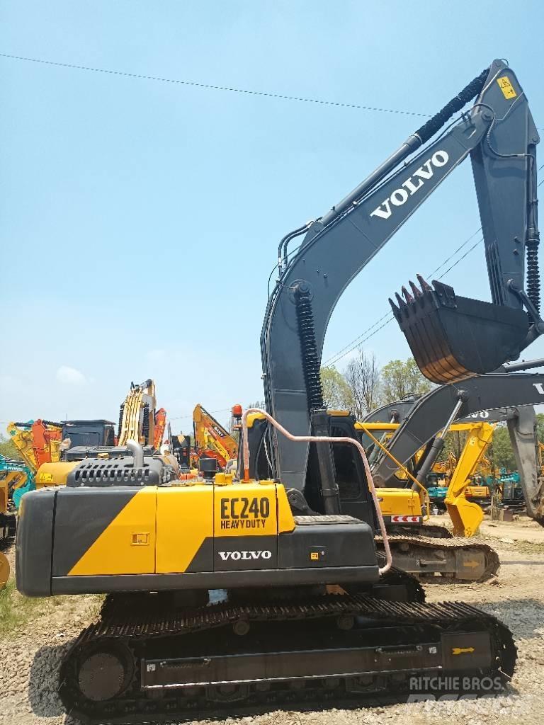 Volvo EC 240 履带挖掘机