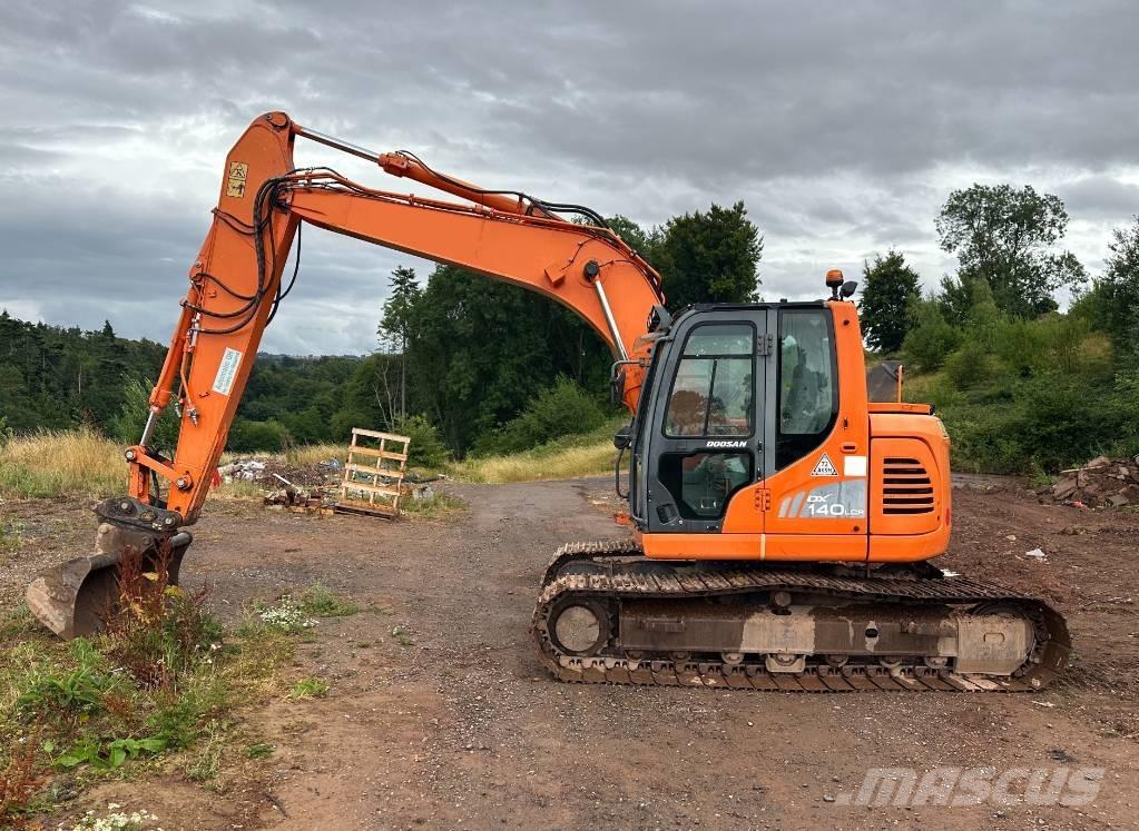 Doosan DX 140 LCR-3 履带挖掘机