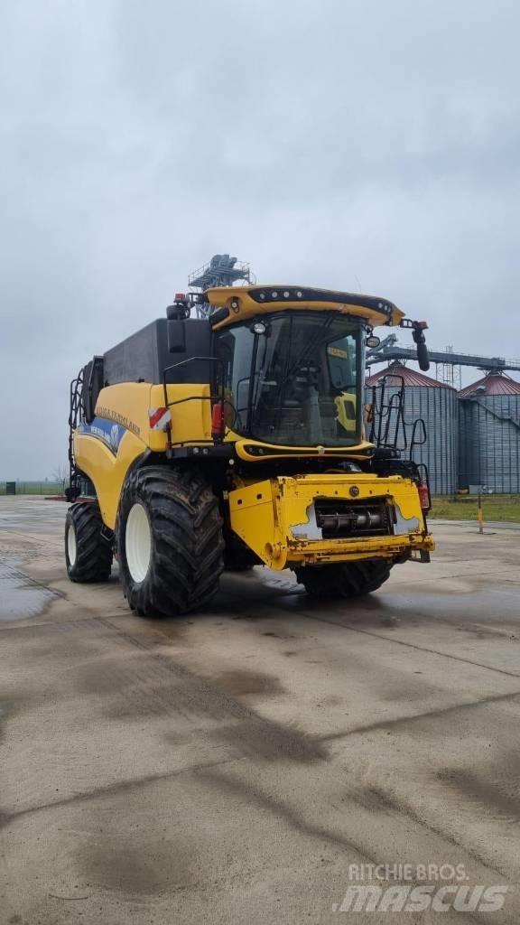 New Holland CR 8.80 联合收割机
