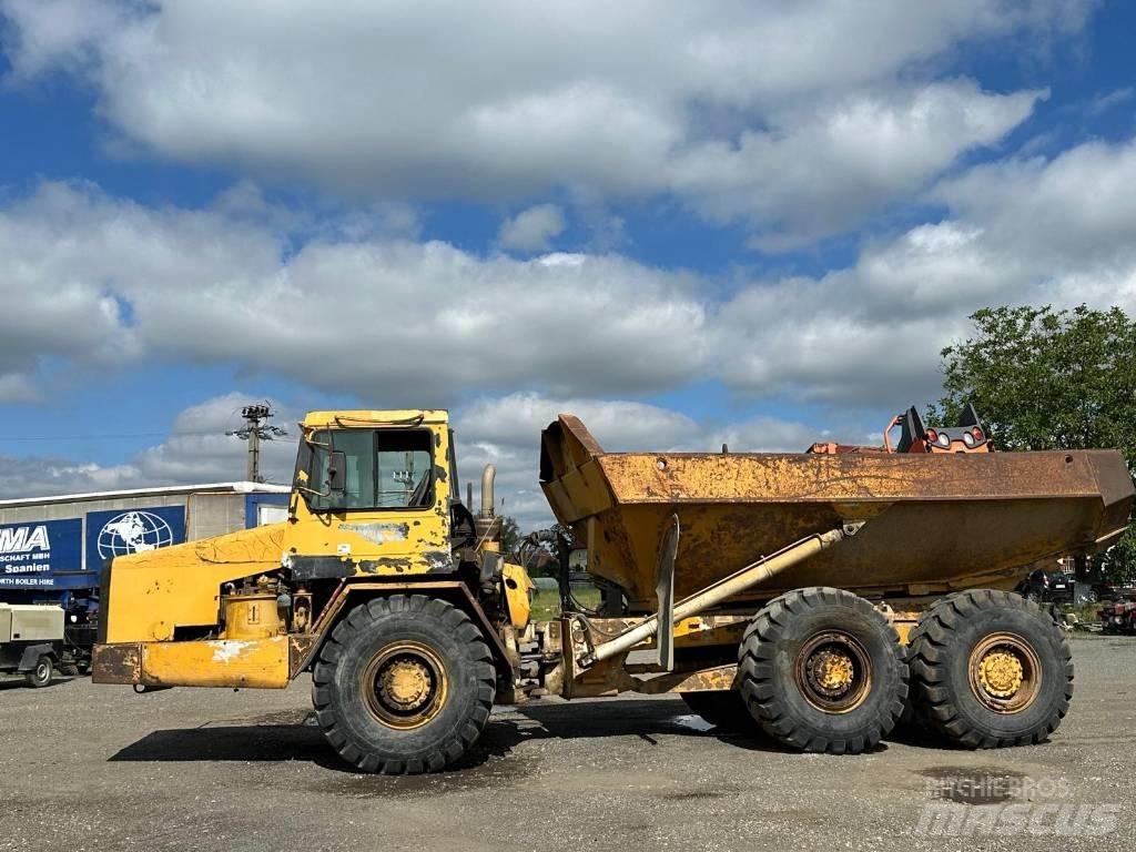 CAT D 300 E 铰接式自卸车